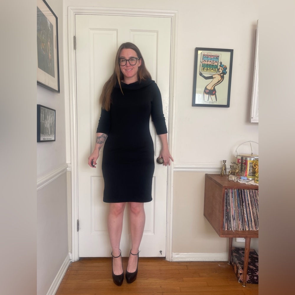 60s Vintage Black Knit Wiggle Dress w 3/4 Length Sleeves and rounded collar - Picture 4 of 10